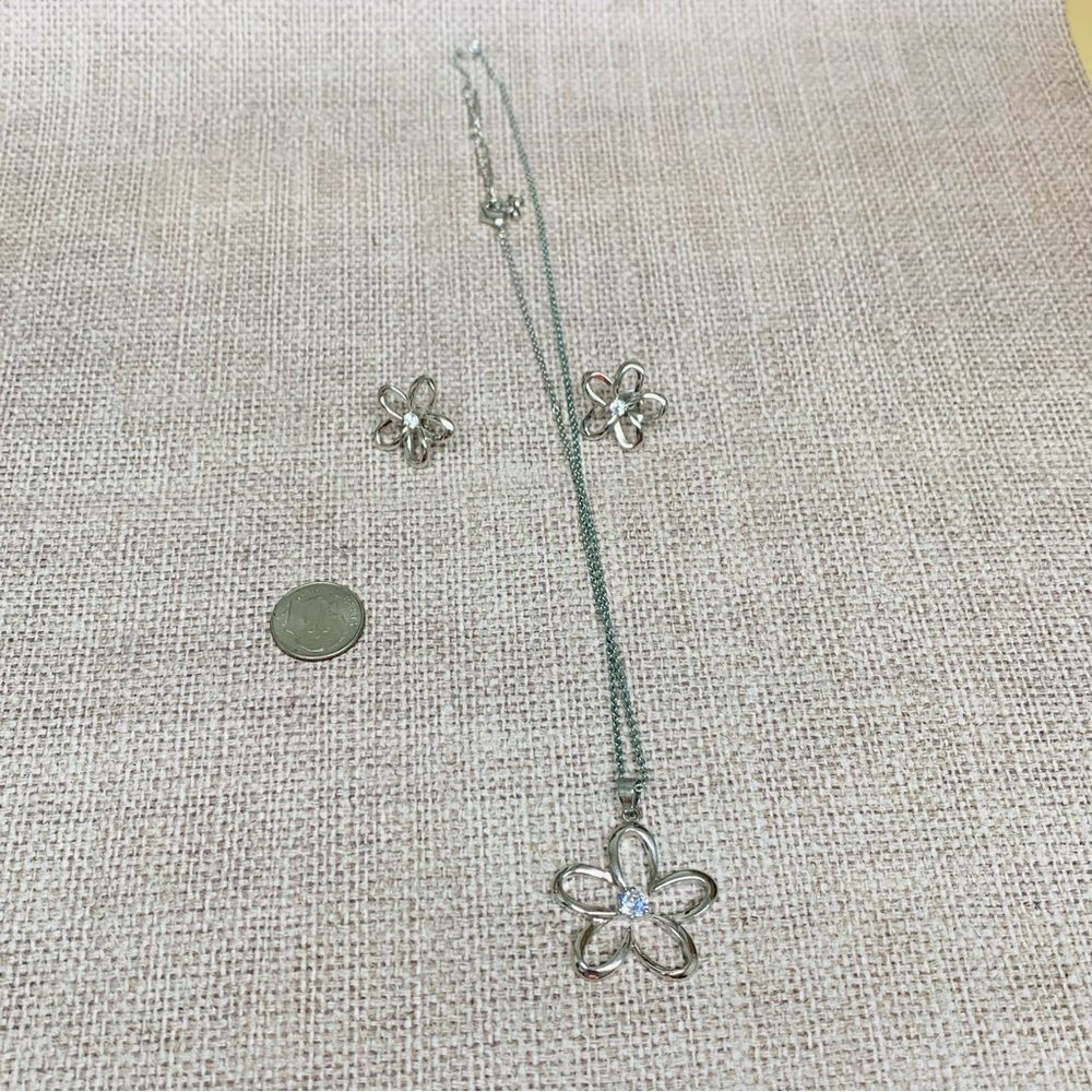 Silver Flower Crystal Necklace Earrings Set‎